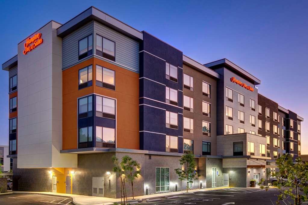 Hampton Inn & Suites Ontario Rancho Cucamonga Exterior foto