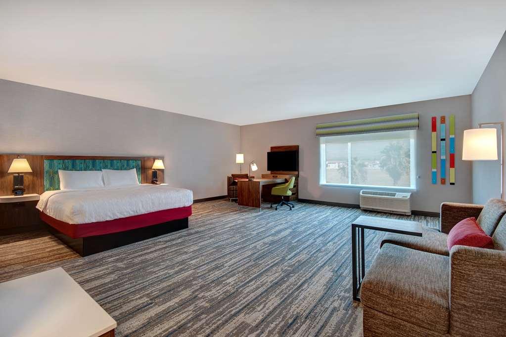 Hampton Inn & Suites Ontario Rancho Cucamonga Quarto foto